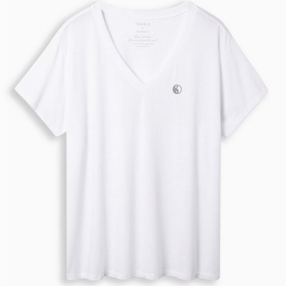 ❤️NWT VINTAGE TORRID TEE - YIN YANG PEACE - RELAXED FIT - V NECK - PLUS SIZE - Picture 1 of 13